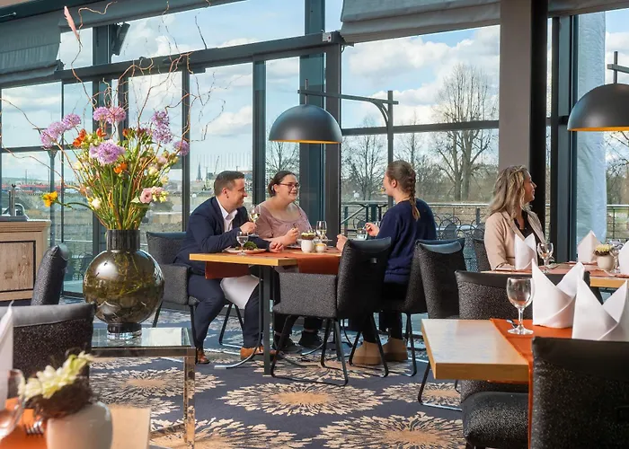 Отель Maritim 4*