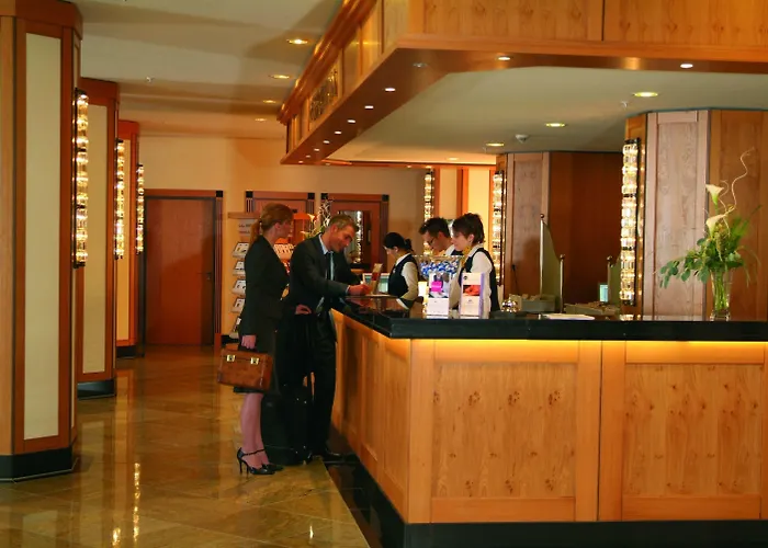 玛丽蒂姆德累斯顿酒店 酒店