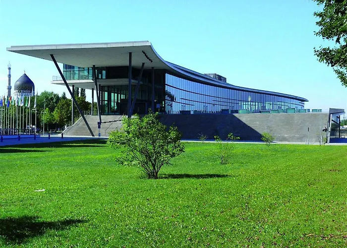 玛丽蒂姆德累斯顿酒店 4*